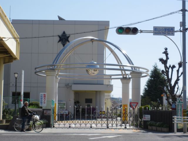 Primary school. Municipal Maeyama up to elementary school (elementary school) 1500m