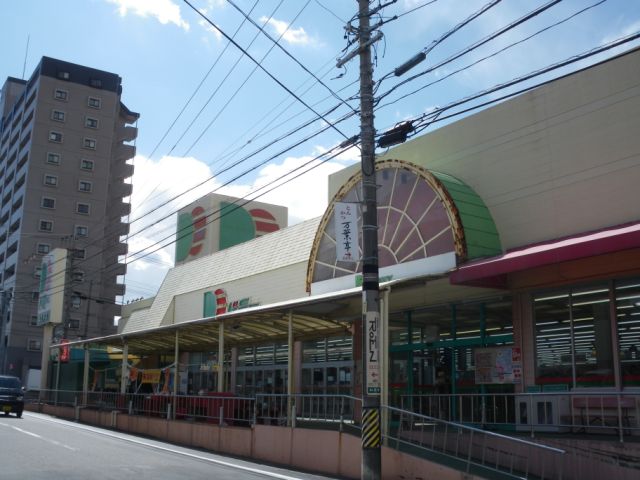Shopping centre. Dmitrievich until the (shopping center) 1100m
