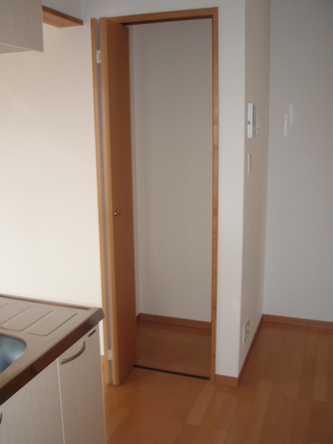 Receipt. Also housed Allowed surfboard