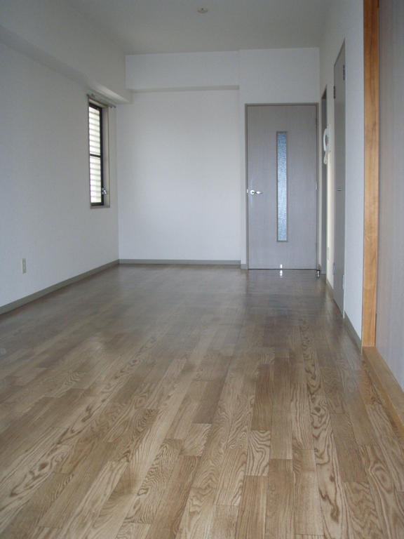 Living and room. LDK about 11 Pledge of new air-conditioned