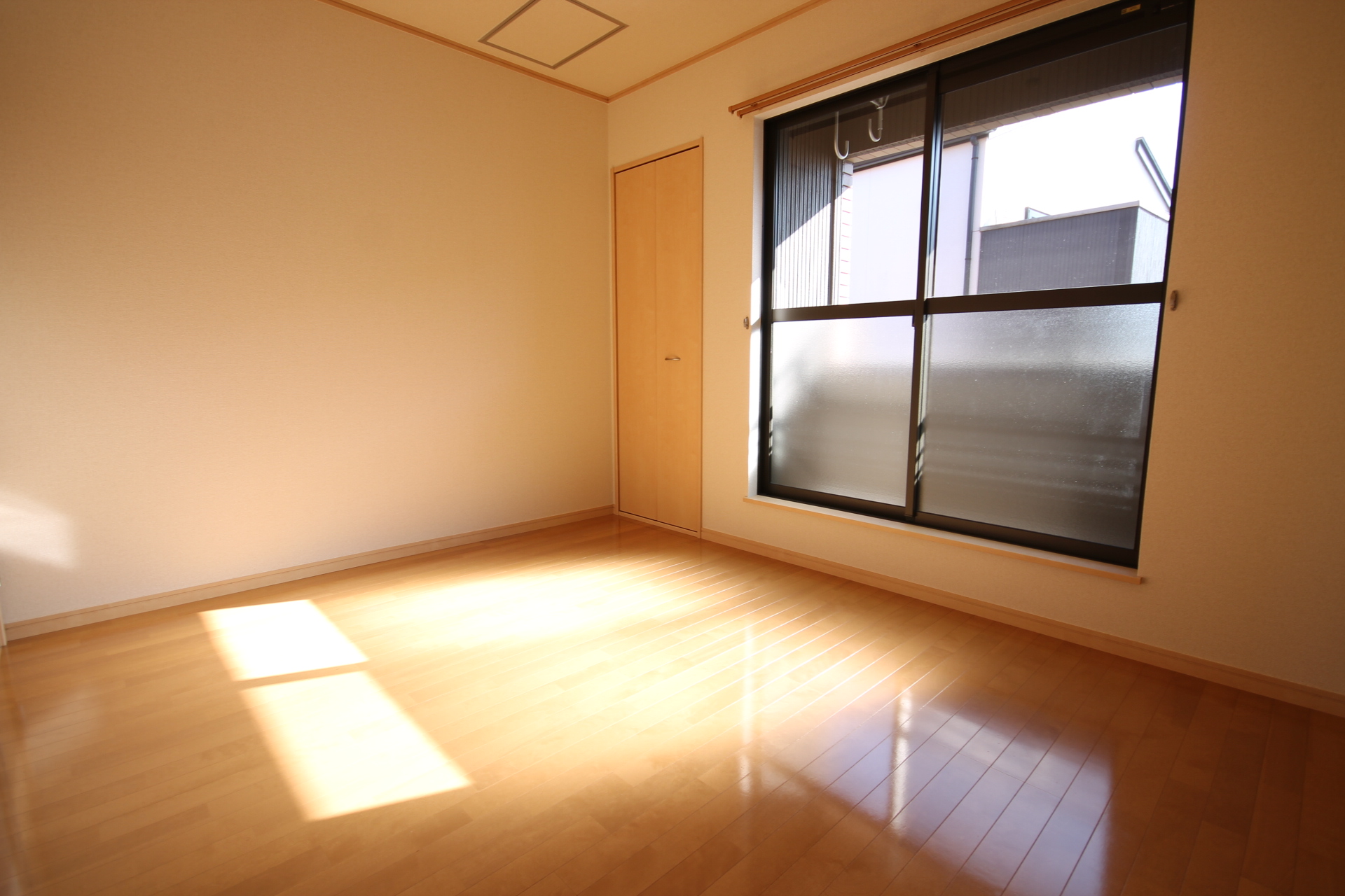 Other room space. South Western-style