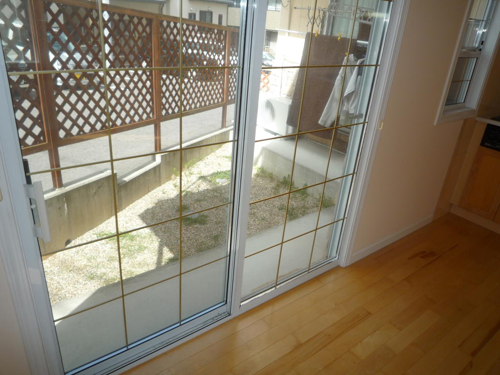 Living and room. Image Photos