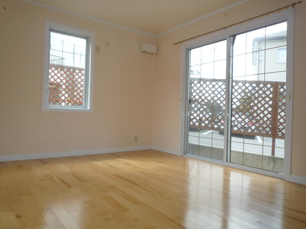 Living and room. Image Photos