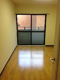 Living and room. It is a photograph of the same type of room.