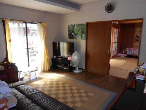 Living. Local (10 May 2013) Shooting