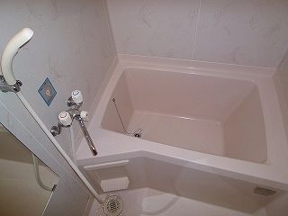 Receipt. There is a window to Western-style, Ventilation is also easy to. 