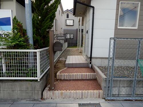 Entrance. Entrance 2