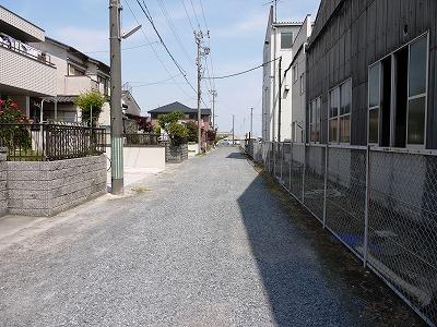 Local photos, including front road. South road is unpaved.