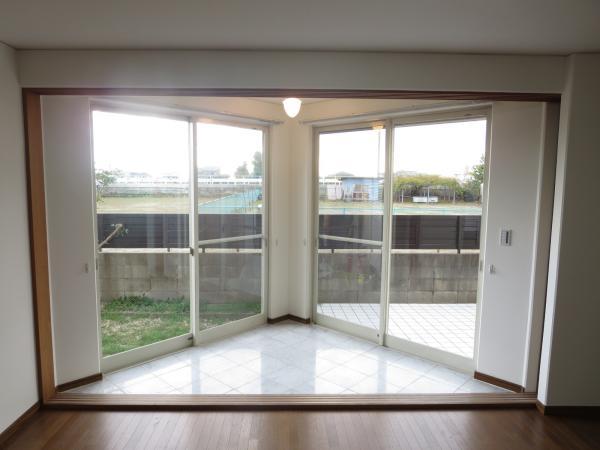 Other introspection. In the solarium, Sunbathing is how or