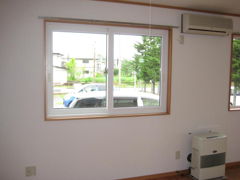 Living and room. Double sash!