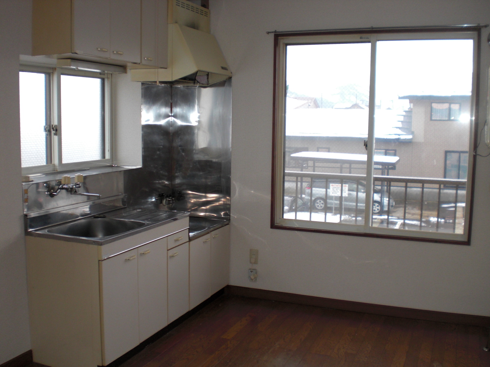 Living and room. Large windows of the DK facing south