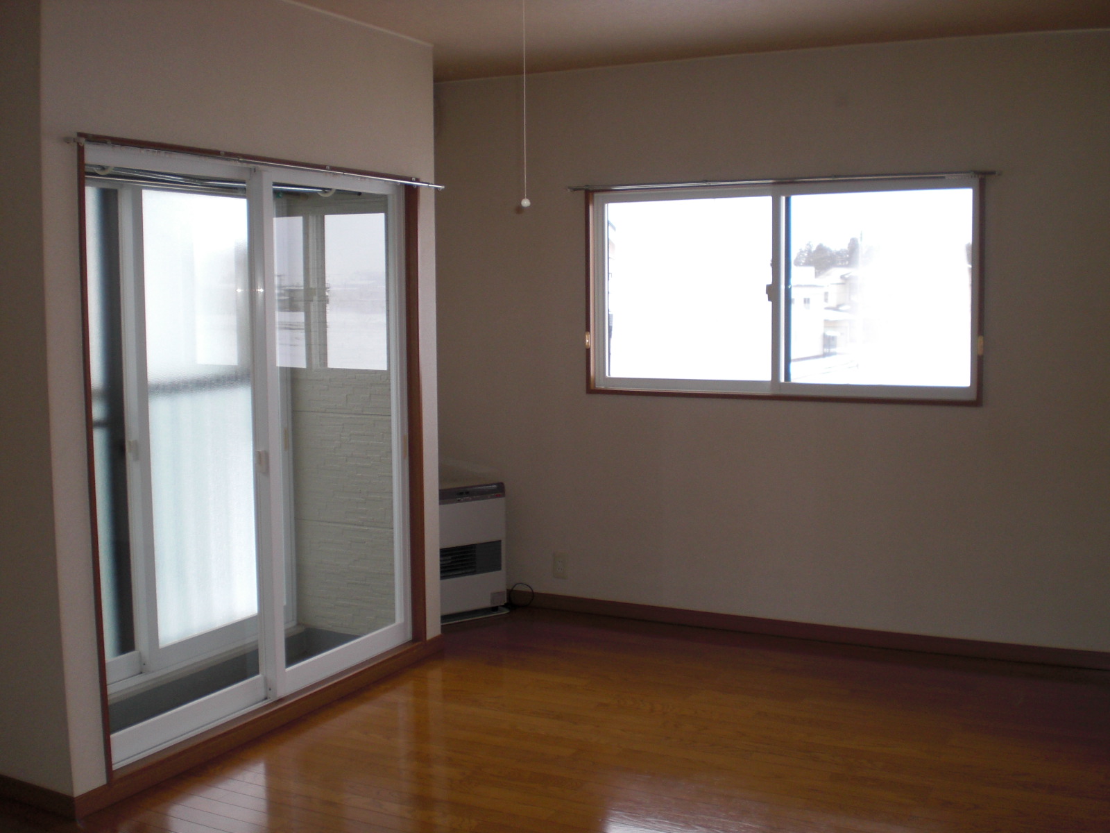 Living and room. About 11 quires of LDK