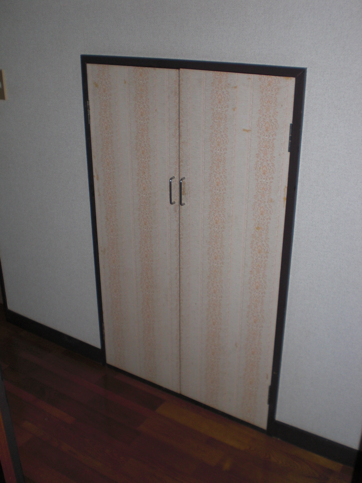 Receipt. Storage under the stairs