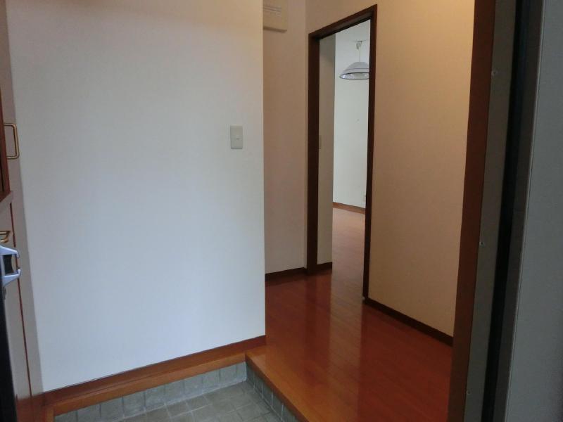 Entrance. 101 is the issue of photo.