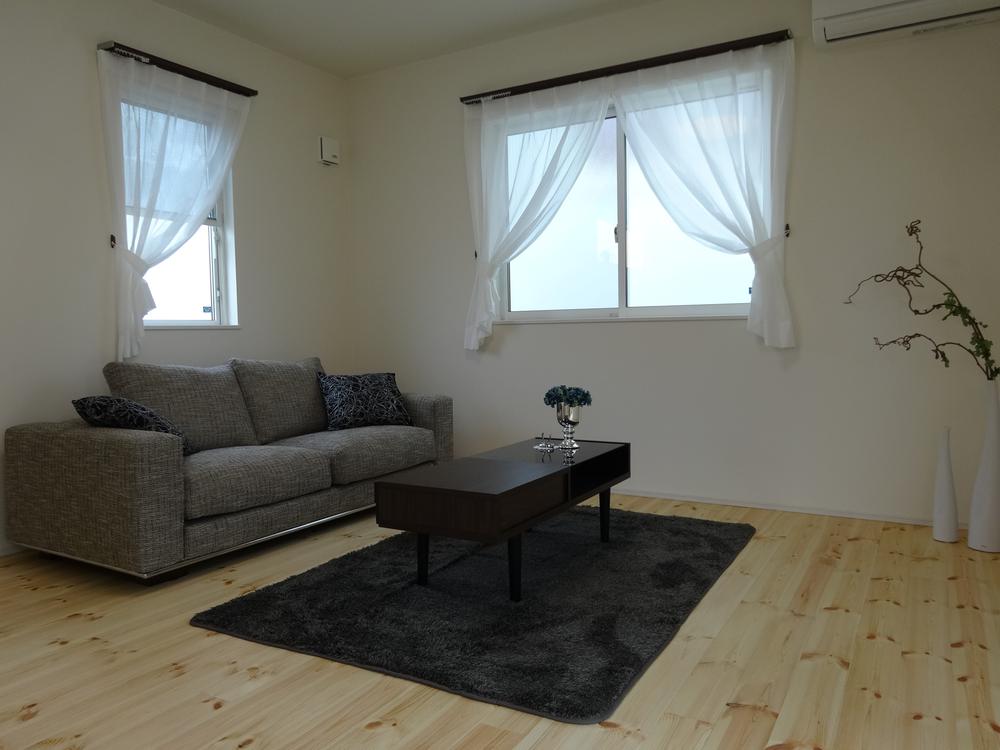 Living. Local (10 May 2013) Shooting