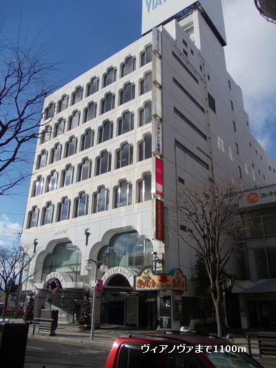 Shopping centre. Vianova until the (shopping center) 1100m