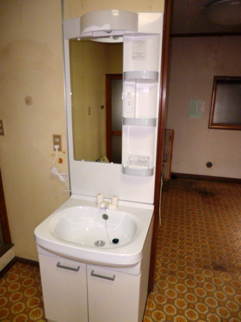 Bath. The washroom following the bath, Mounting the vanity of the new!