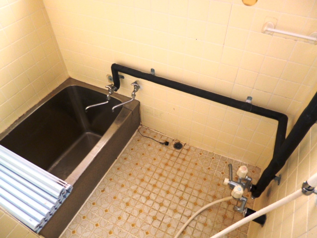 Bath. It is the bathroom a little nostalgic atmosphere drifts