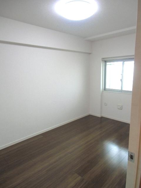 Non-living room. Room (August 2013) Shooting