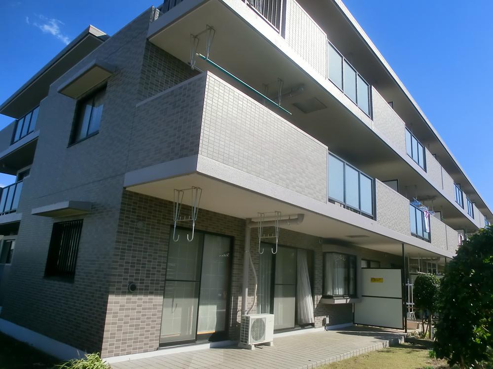 Local appearance photo. Local (11 May 2013) Shooting