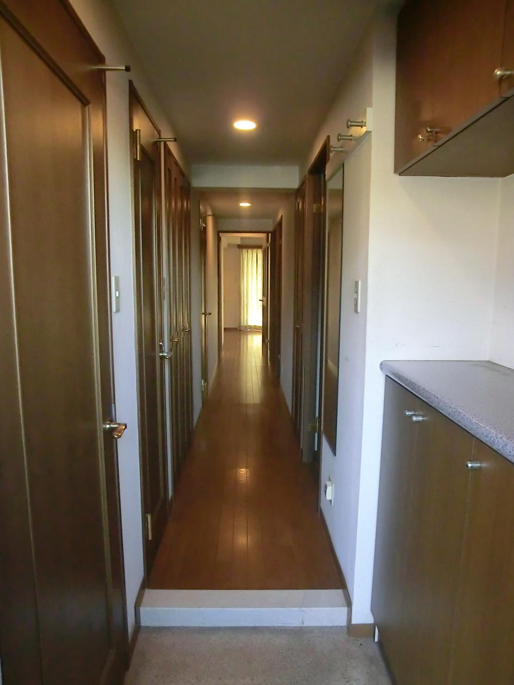 Entrance. Local (11 May 2013) Shooting