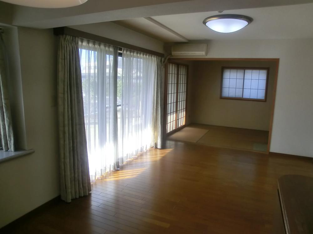 Living. Indoor (11 May 2013) Shooting