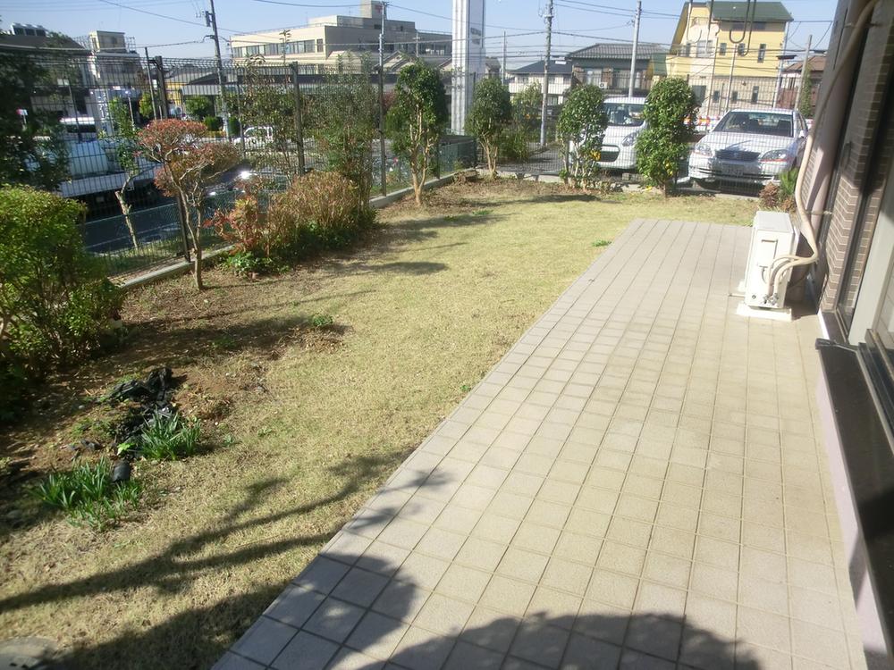 Garden. Local (11 May 2013) Shooting