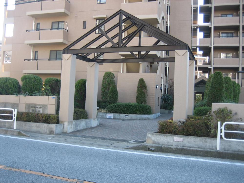 Entrance. Common areas