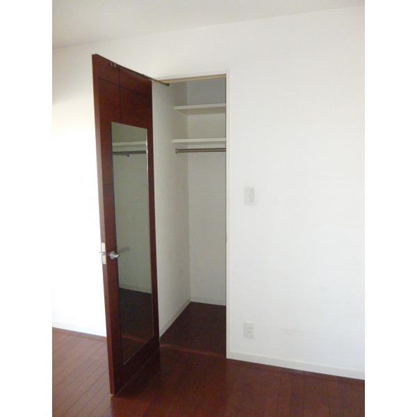 Receipt. Walk-in closet correspondence