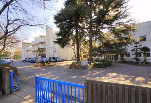 Junior high school. Abiko 600m to stand Hakusan junior high school