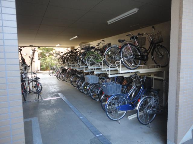 Other common areas.  ◆ Fulfilling shared facilities.