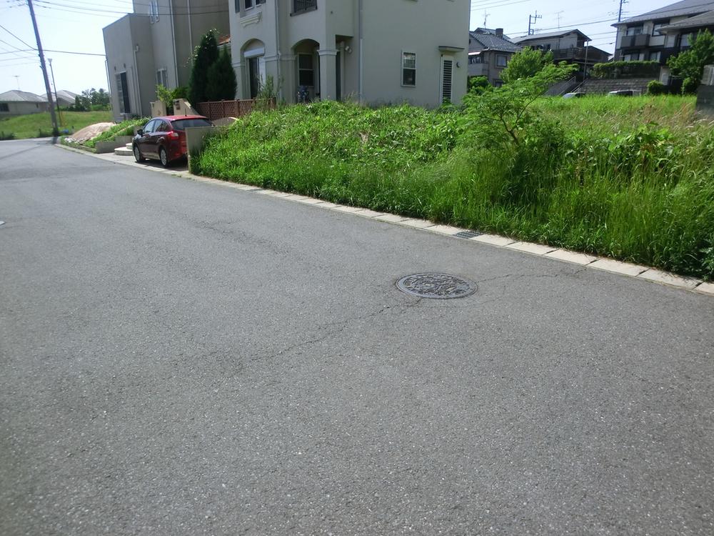 Local photos, including front road. Local (May 2013) Shooting