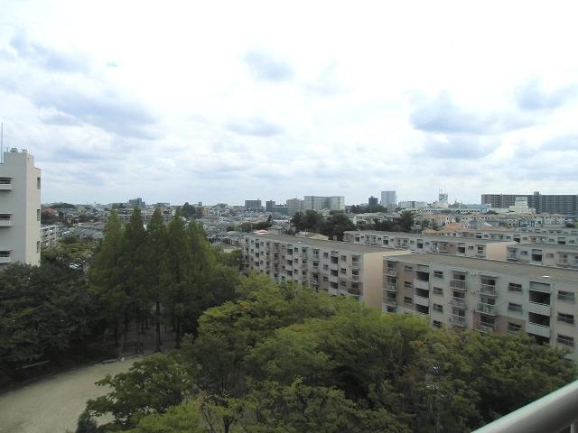 View photos from the dwelling unit. View from local (September 2013) Shooting