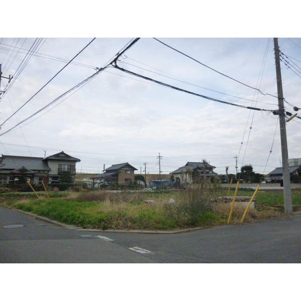 Local land photo. Clean streets in the readjustment land