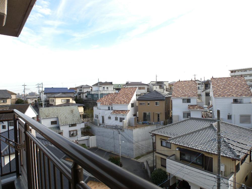 View photos from the dwelling unit. Local (12 May 2013) Shooting