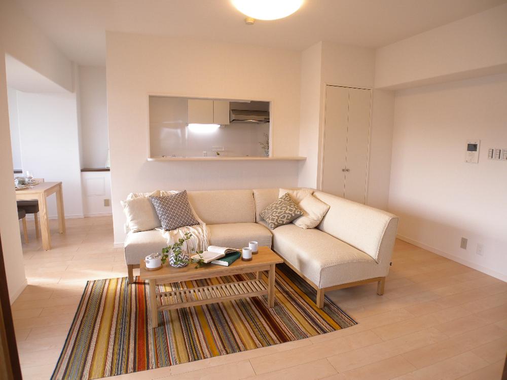 Living. Local (12 May 2013) Shooting