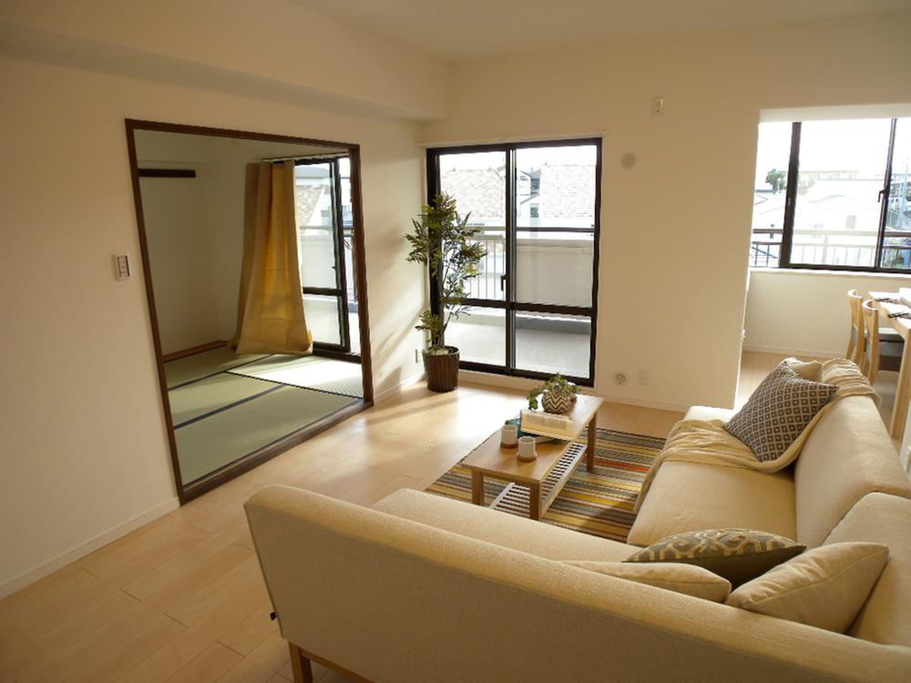 Living. Local (12 May 2013) Shooting