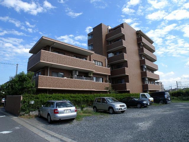 Local appearance photo. Local (September 2012) shooting