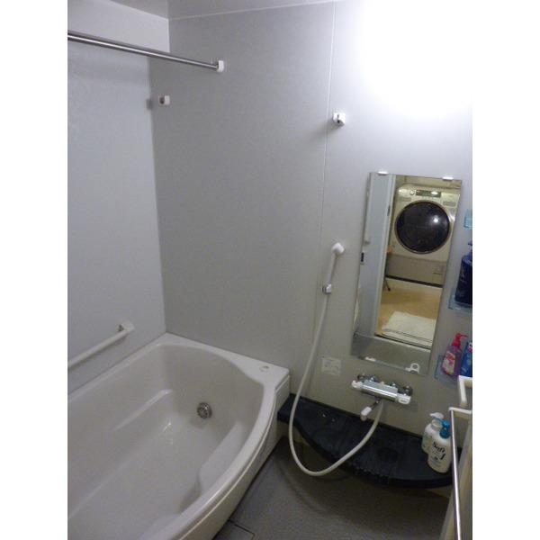 Bathroom. Bathroom with dry ・ The comfort egg-shaped tub