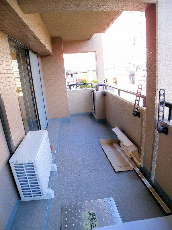 Balcony. Local (12 May 2013) Shooting