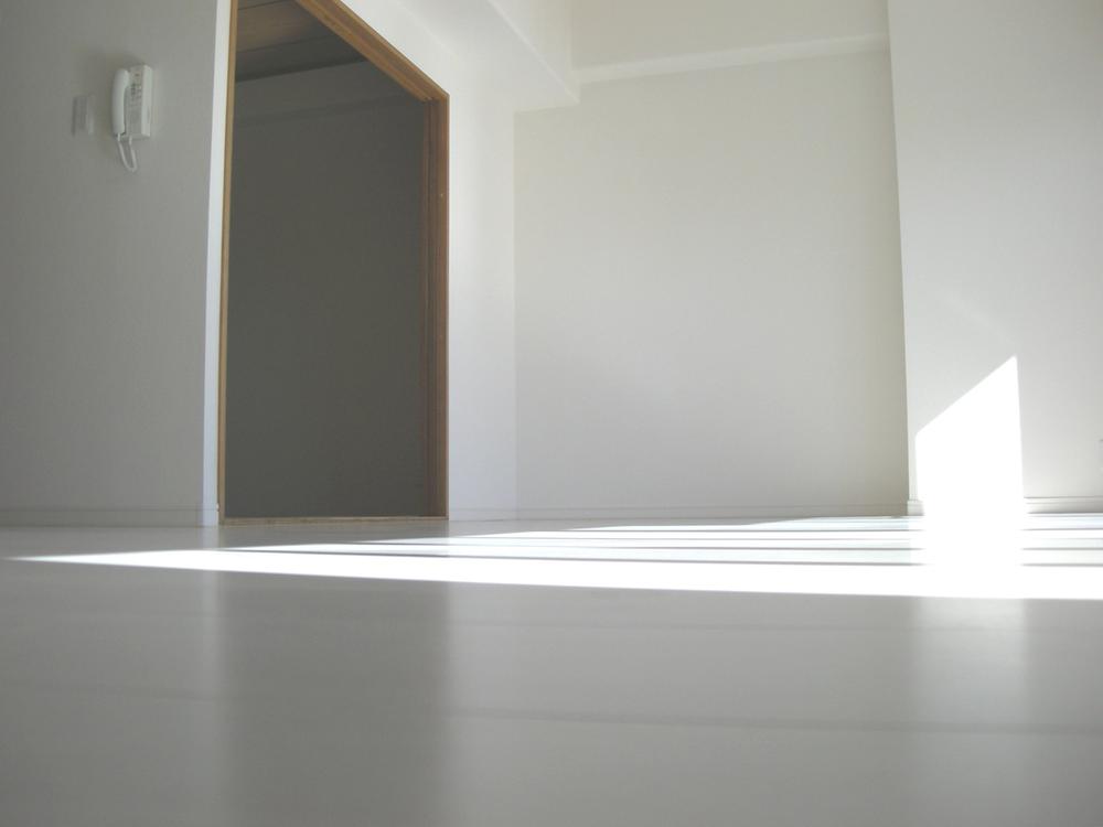 Living. ~ New re-covering of flooring ~