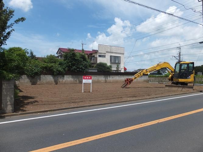 Local photos, including front road. Local (August 2013) Shooting