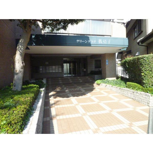 Entrance. Auto-lock with TV