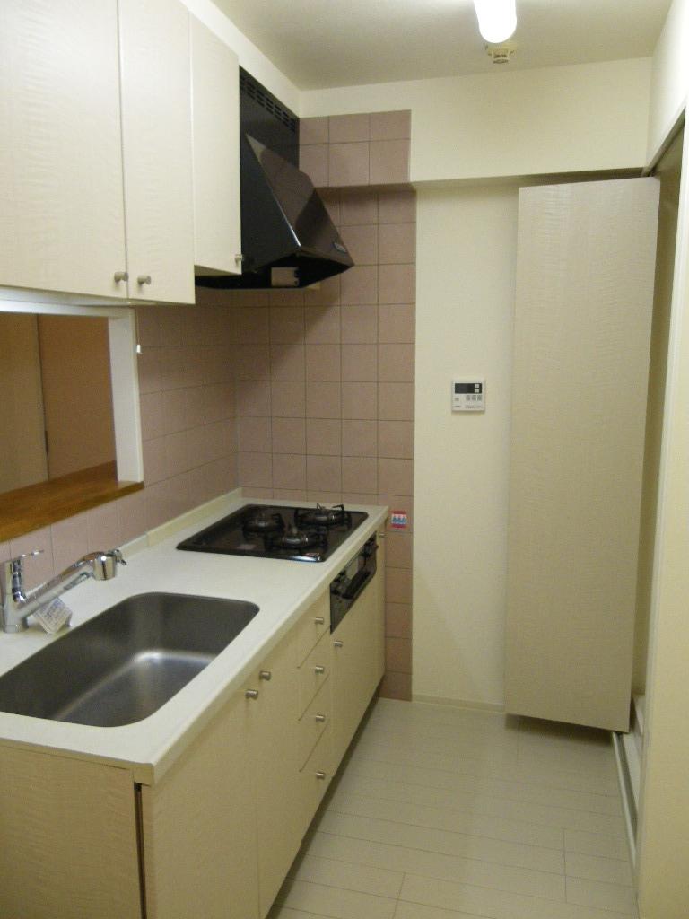 Kitchen. Room (August 2013) Shooting