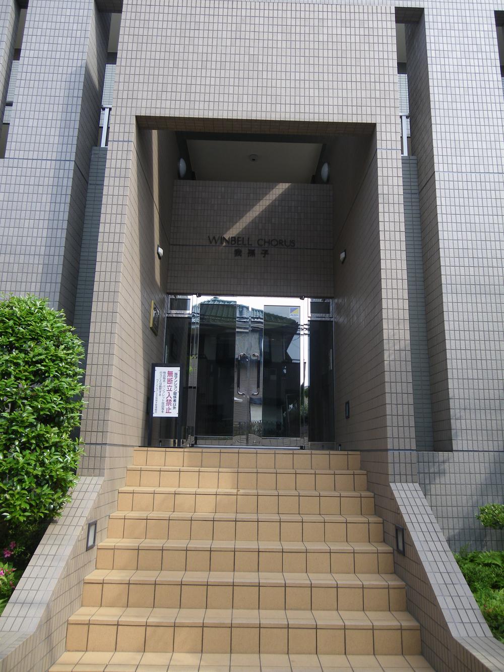 Entrance. Room (August 2013) Shooting