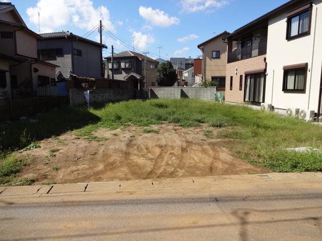 Local photos, including front road