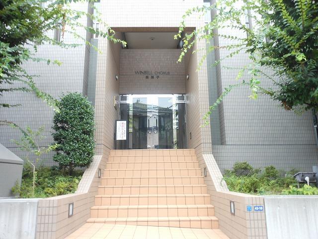 Entrance. Common areas