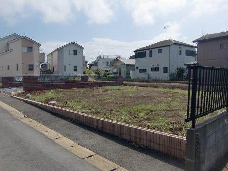 Local photos, including front road. Local (September 2013) Shooting