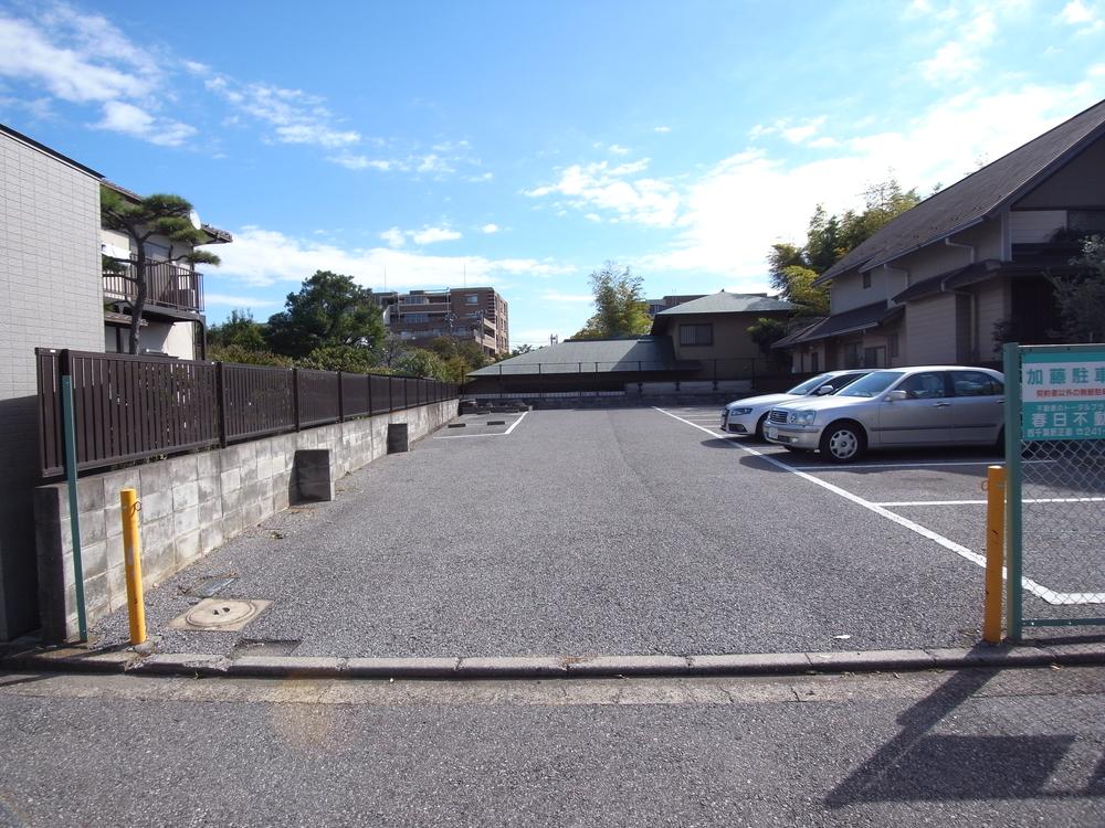 Local photos, including front road. Local (March 2013) Shooting