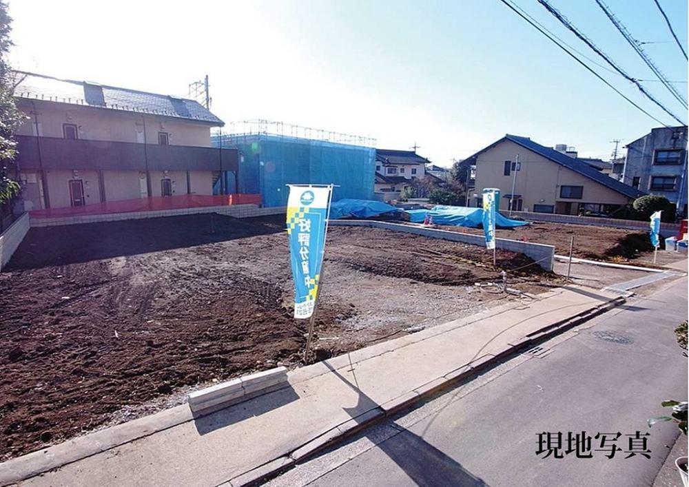 Local photos, including front road. Local Photos December 2012 shooting